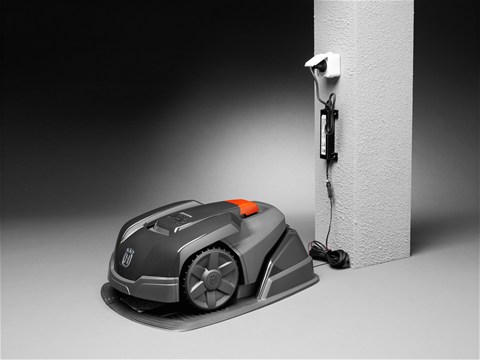 Robotska kosilica Husqvarna Automower 305 3